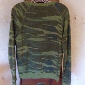 billy camo sweatshirt